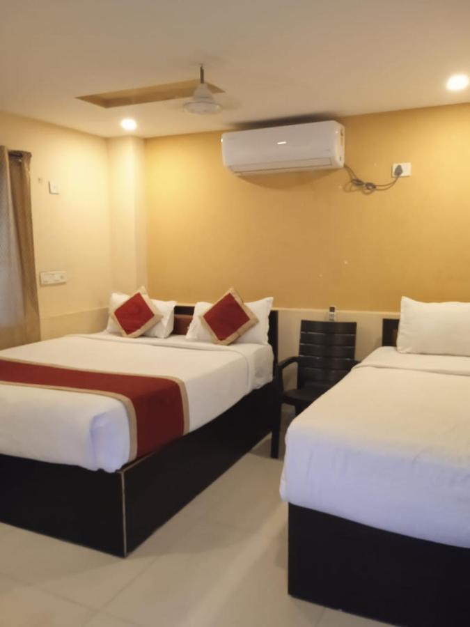 The Royal Inn Visakhapatnam Room photo